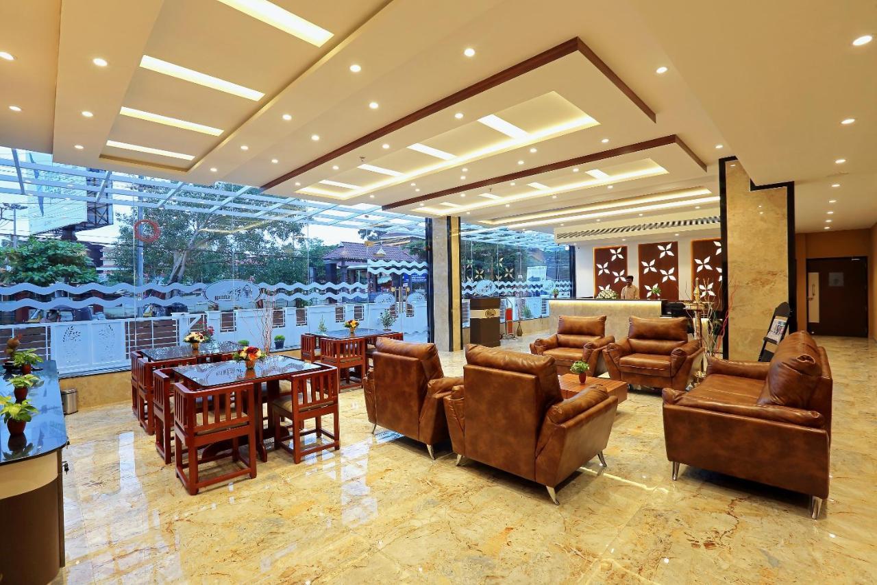 Renai Sreekrishna Otel Guruvāyūr Dış mekan fotoğraf