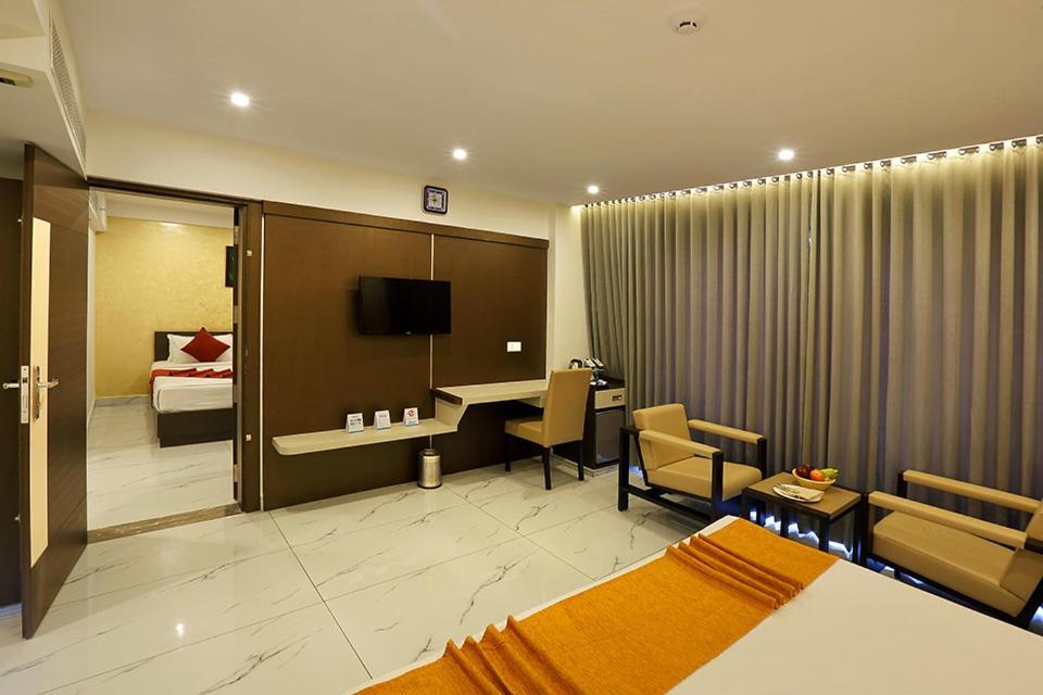 Renai Sreekrishna Otel Guruvāyūr Dış mekan fotoğraf